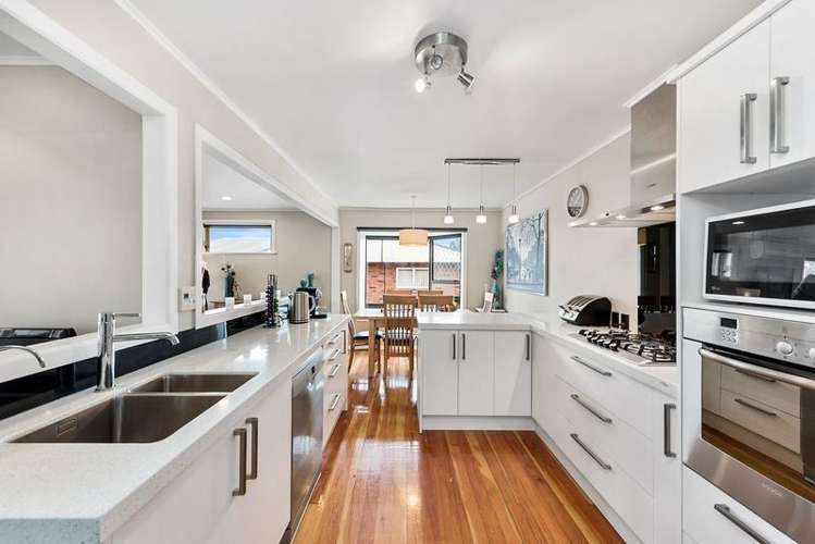 88 Houchens Road Glenview_5