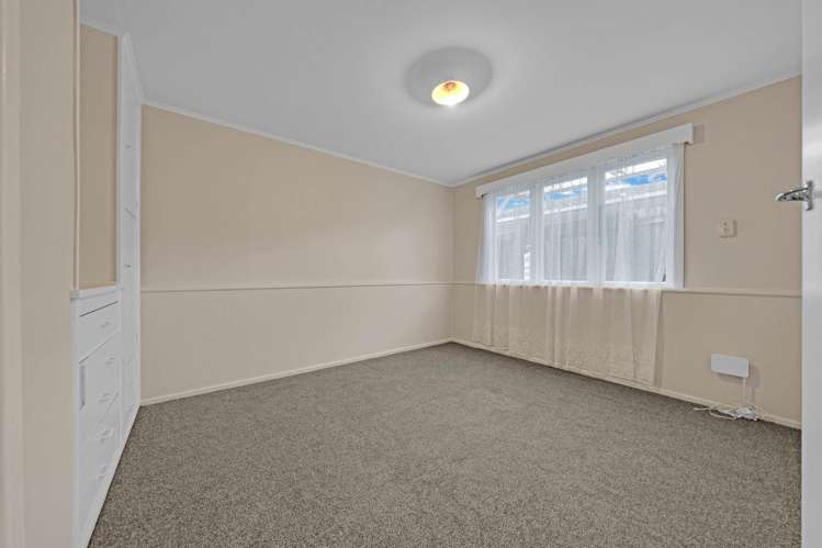26 Ray Small Drive Papakura_16