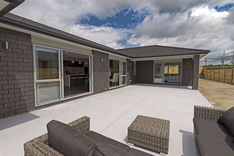 18 Leebank Crescent Riverhead_29