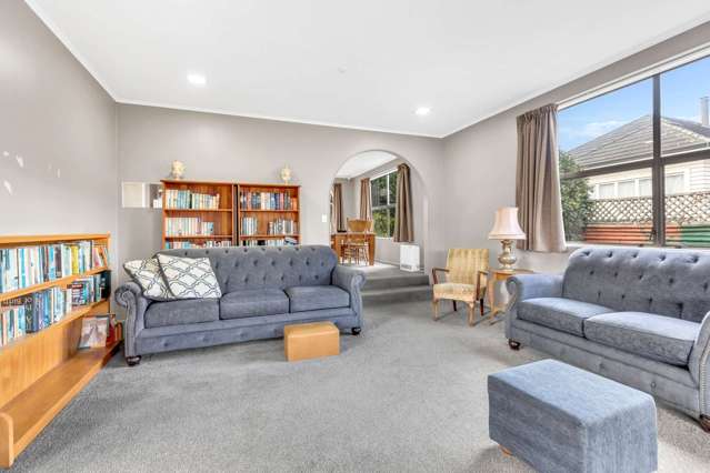 87 Queen St West Levin_3