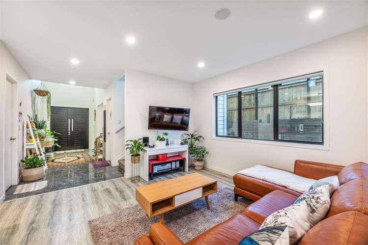 216C Metcalfe  Road Ranui_7