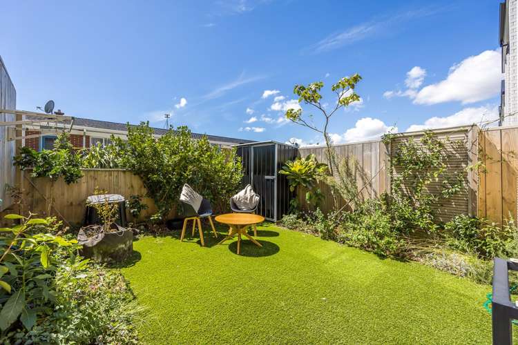 4/10 Willcott Street Mount Albert_11