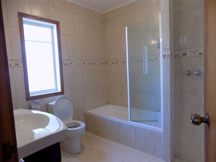 60 Te Atatu Road Te Atatu South_13