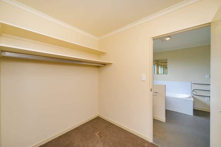 1 Silkwood Place Fitzherbert_25