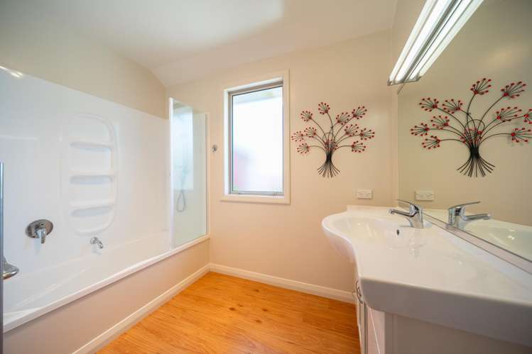 22 Burnby Drive Te Anau_13