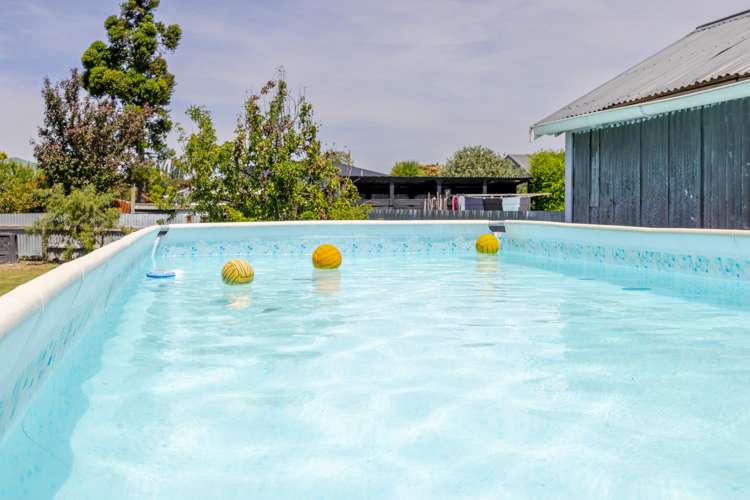 807 Willowpark Road North_0