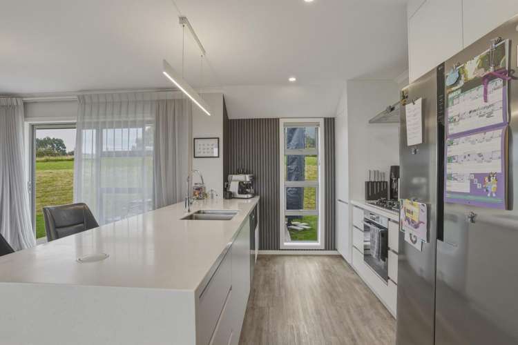 212 McMaster Road Saddle Hill_5