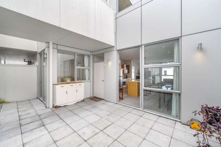 1G/1C Queen Mary Avenue Epsom_4