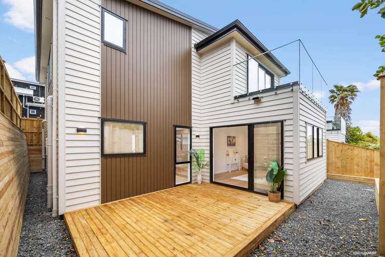 8b Meyrick Place Meadowbank_18