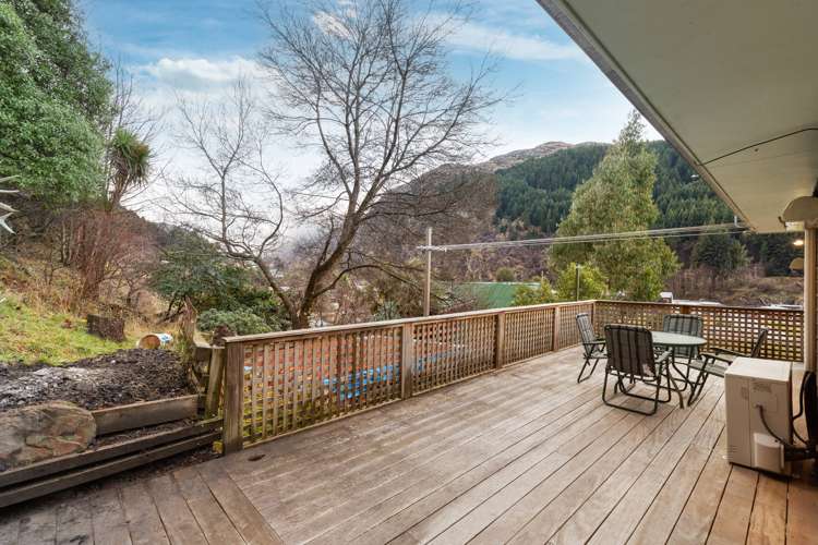 54 Huff Street Queenstown_16