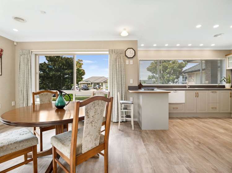 4 Merlin Close Huntington_12