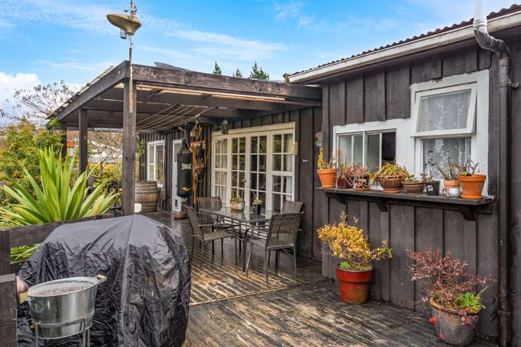 39 Western Lake Road Featherston_16