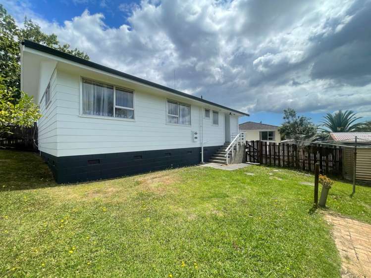 44 Roick Parade Glen Eden_10