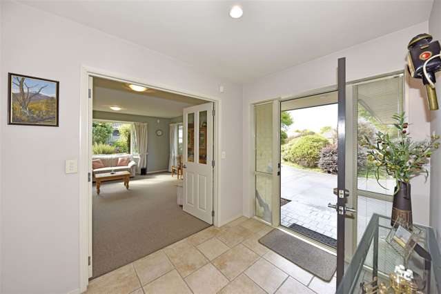 6 Coolspring Way Redwood_1