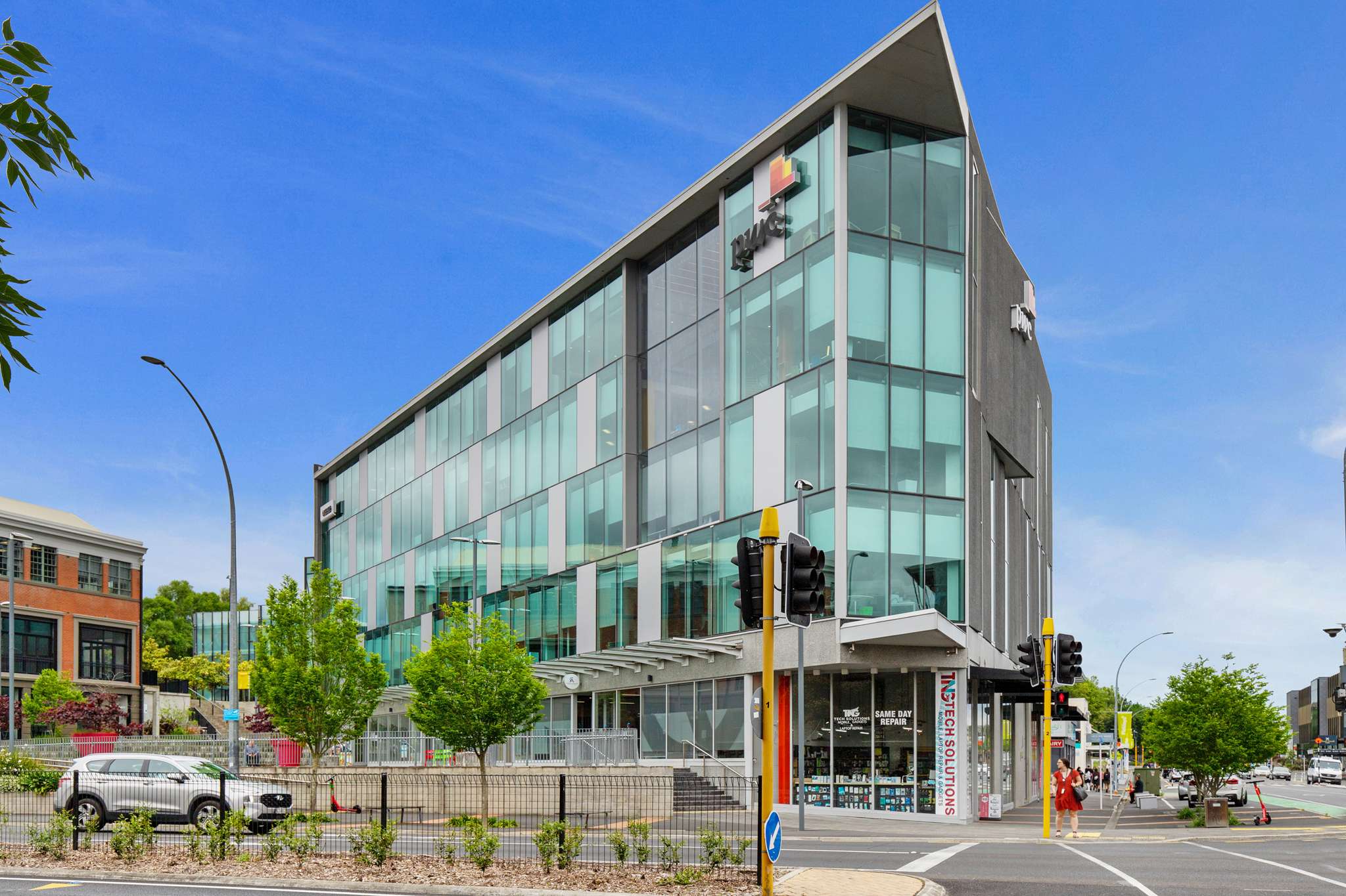 High-profile office building in central Hamilton