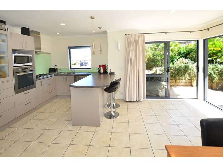 88a Brian Crescent Stanmore Bay_3