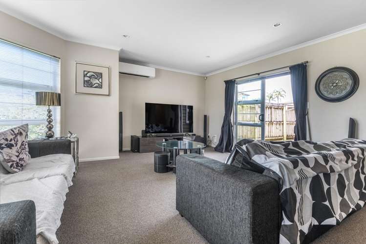 9 Savona Drive Flat Bush_11