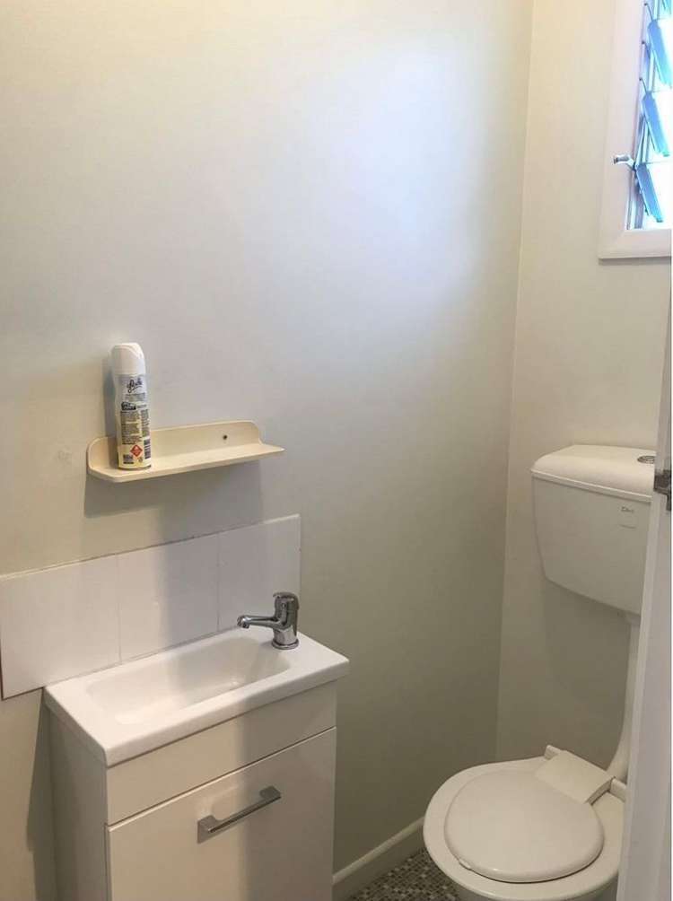 Address withheld Toi Toi_8