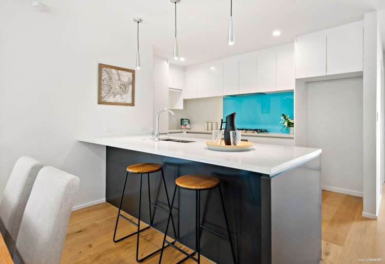 34a John Dee Crescent Red Beach_4