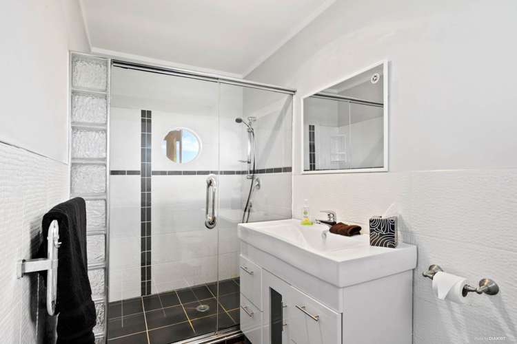 889 East Coast Road Kaiaua_13