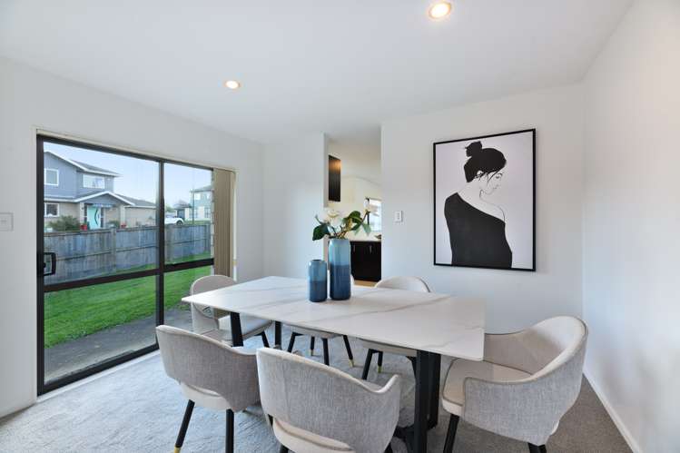 6 Riverglade Parkway Te Atatu South_11