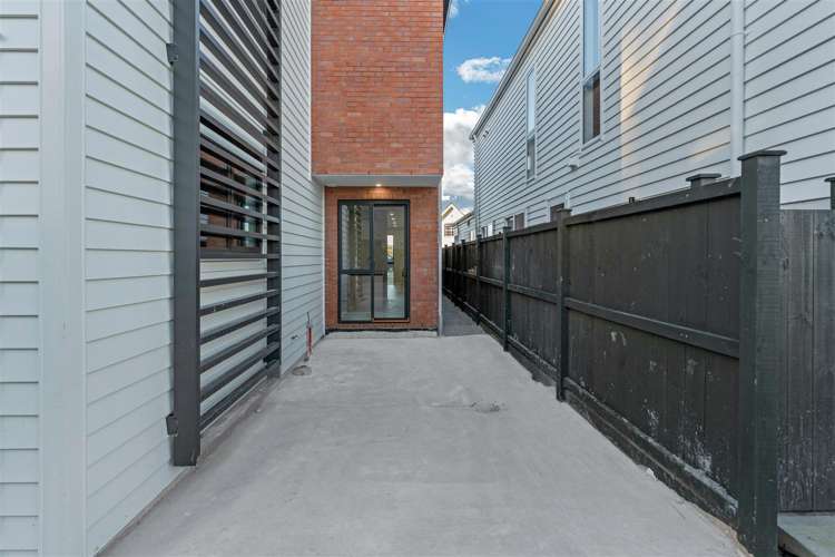 14 Yellow Pear Lane Karaka_17