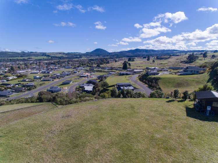 14 Peregrine Place Kinloch_13