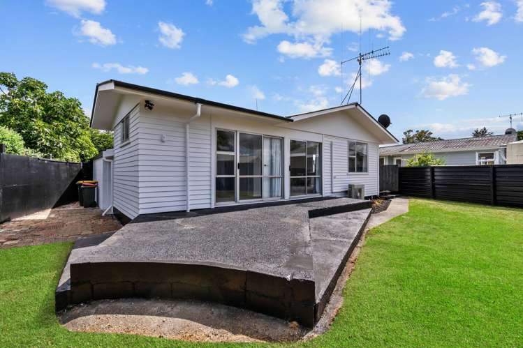 16 Rhonda Avenue Deanwell_7