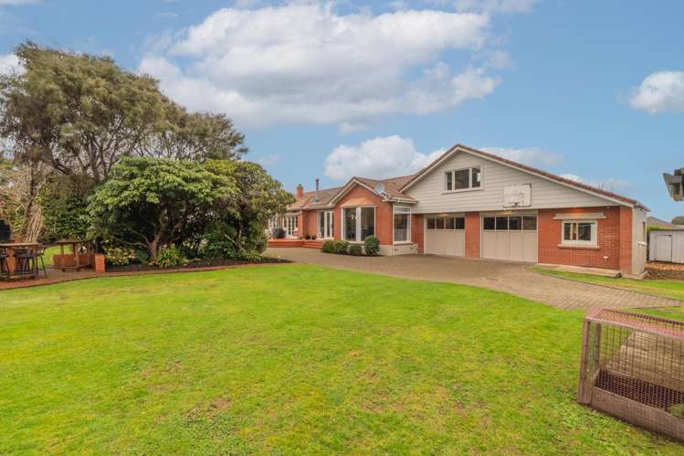 740 Queens Drive Waikiwi_28