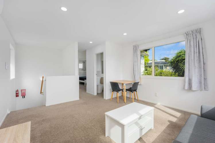 33B Cockayne Crescent Sunnynook_13