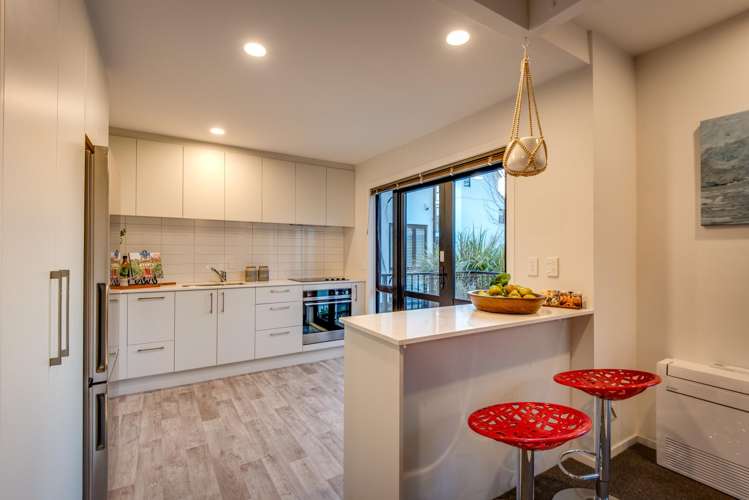 11/140 Office Road Merivale_4