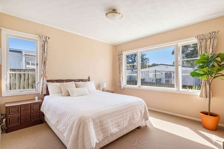 8 Devon Street Te Atatu South_5