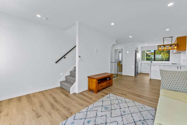 7/27 Carole Crescent Pakuranga Heights_12