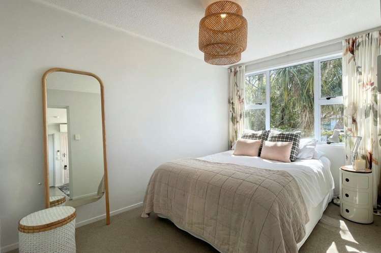 2/8 Eldon Road Mount Eden_13