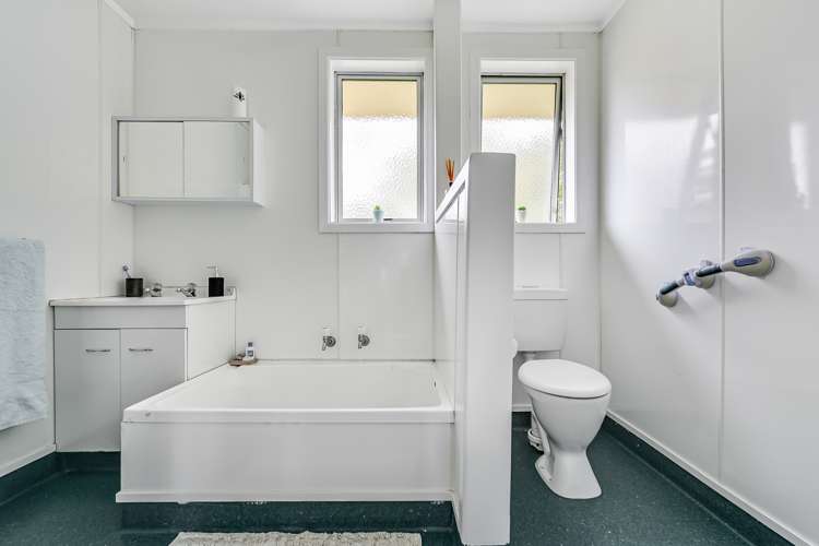 5 Chamberlain Place Chartwell_14