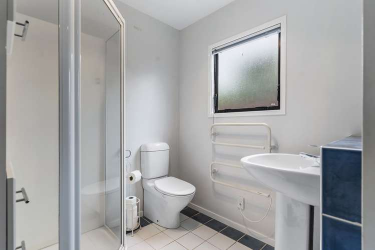 17 Piriti Drive Te Atatu Peninsula_14