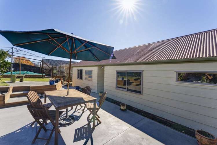 8 Newall Avenue Stoke_18