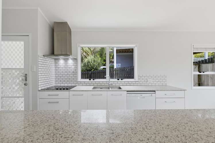 3 Win Grove Hatfields Beach_7