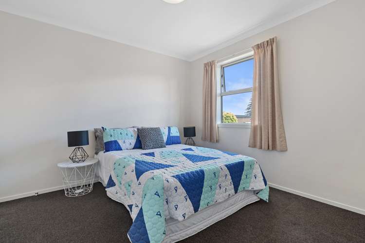 71 Chiefs Court Hamilton East_7