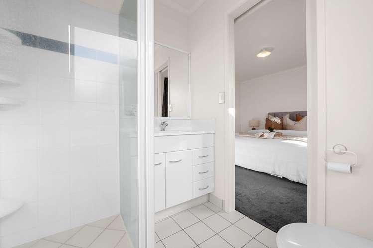 30 Newfield Drive Fairview Downs_11