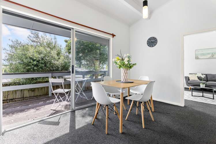 38 Doyly Drive Stanmore Bay_5