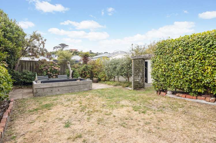 12 Bentinck Avenue Strathmore Park_13