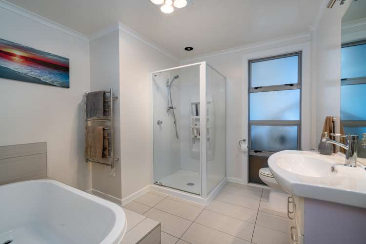 1/154 Mapara Road Acacia Bay_12