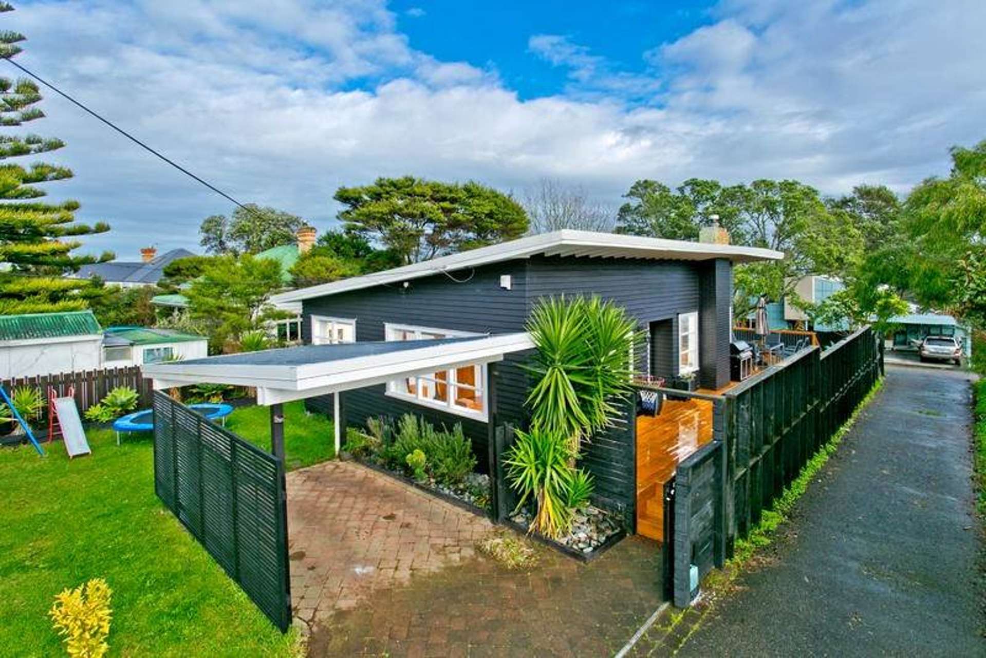 27 Balmain Road Birkenhead_0