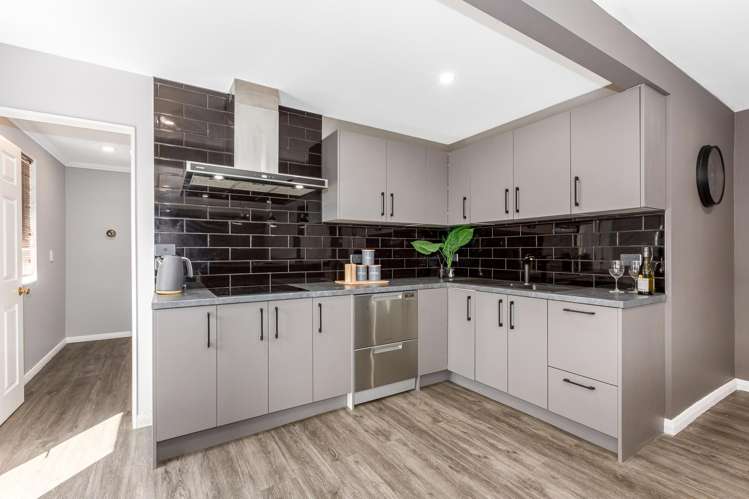 4 Oxford Crescent Ebdentown_4