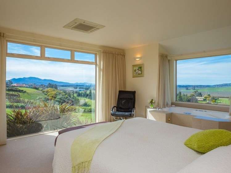 117 Marlborough Ridge Drive Fairhall_9