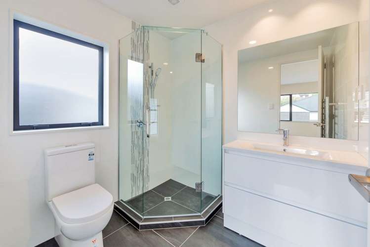 92 Colonial Drive Silverdale_19