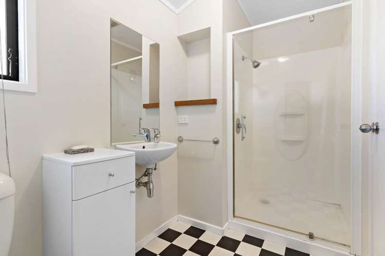 3/10 Springbank Lane Te Atatu Peninsula_10