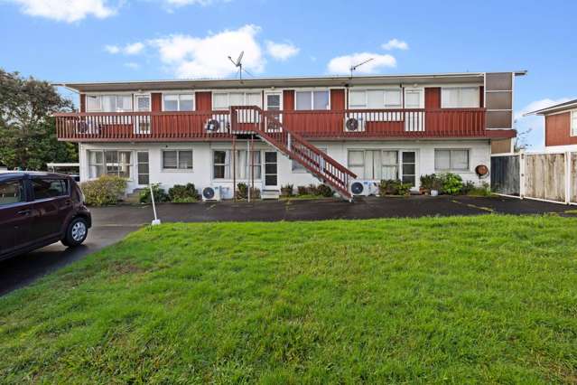 Mt Eden 1 Bedroom Brick Unit