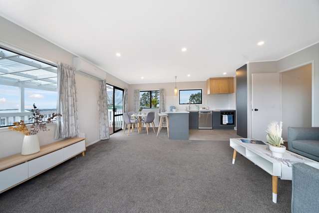 2/40C West Coast Road Glen Eden_2
